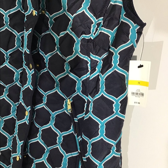 Crown & Ivy Women’s vest, size M. - Picture 8 of 9